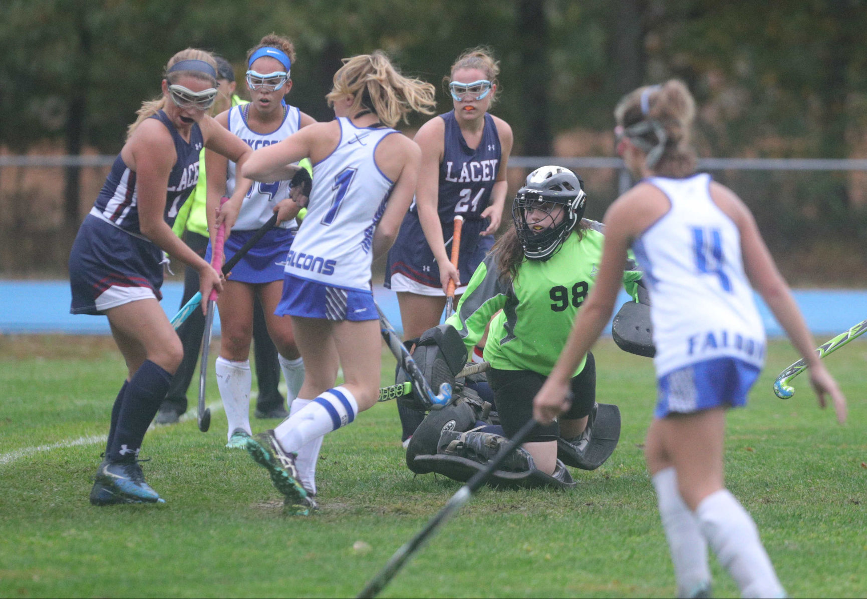 Lacey vs Oakcrest Field Hockey game